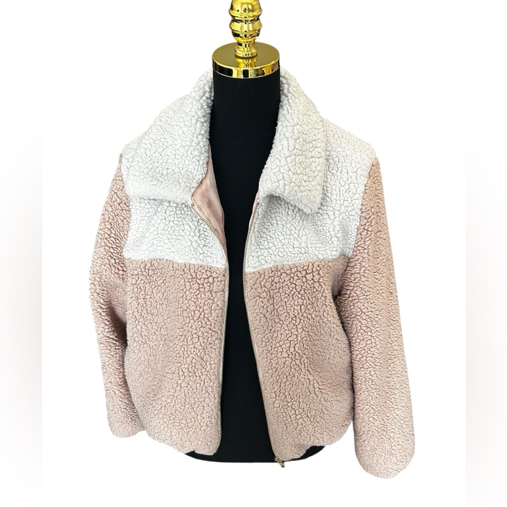 Forever 21 Cream and Baby Pink Teddy Jacket Size Large